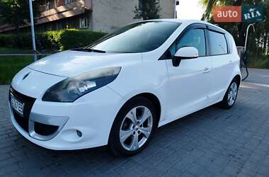 Мінівен Renault Scenic 2011 в Чернівцях