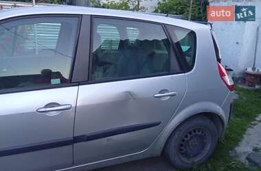 Минивэн Renault Scenic 2005 в 