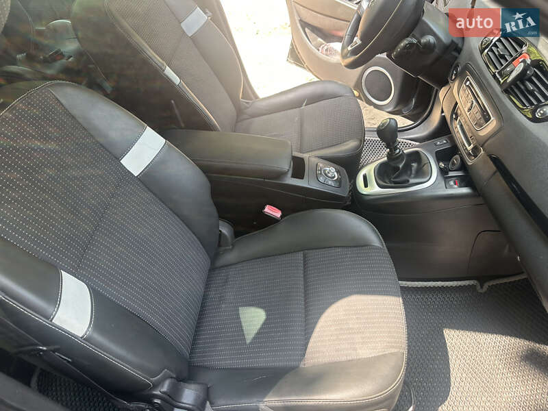 Мінівен Renault Scenic 2011 в Хмельницькому