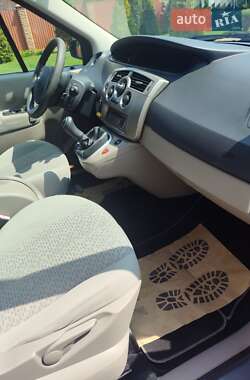 Минивэн Renault Scenic 2006 в 