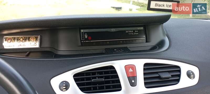 Минивэн Renault Scenic 2010 в Вараше