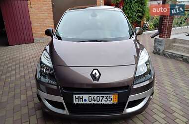 Минивэн Renault Scenic 2011 в Лохвице