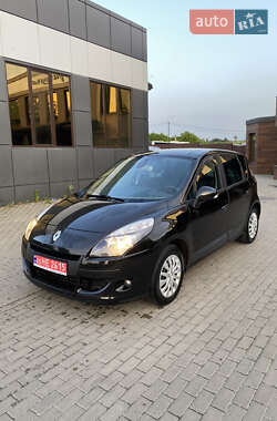 Минивэн Renault Scenic 2011 в Ровно