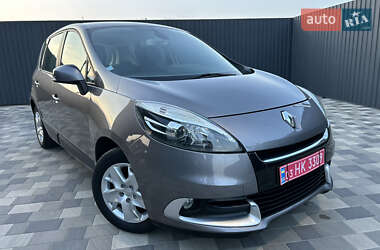 Минивэн Renault Scenic 2013 в 