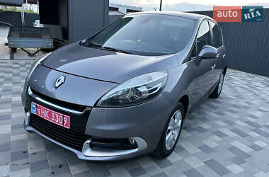 Минивэн Renault Scenic 2013 в 