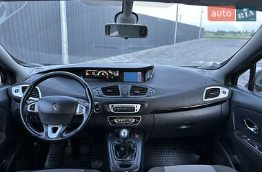 Минивэн Renault Scenic 2013 в 