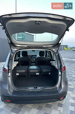 Минивэн Renault Scenic 2013 в 