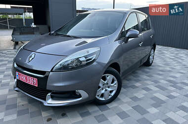 Минивэн Renault Scenic 2013 в 