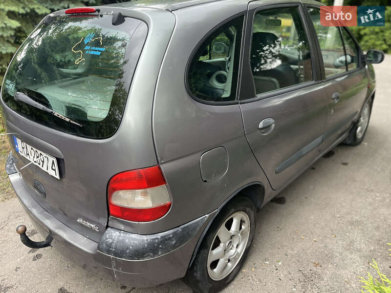 Мінівен Renault Scenic 2000 в Рівному