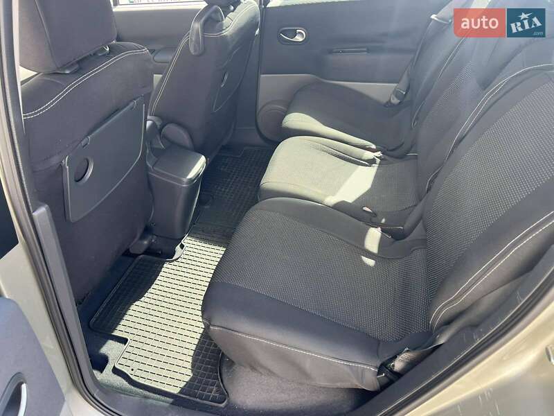 Минивэн Renault Scenic 2006 в Николаеве