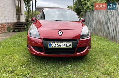 Минивэн Renault Scenic 2010 в 