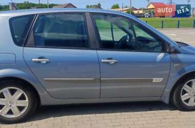 Минивэн Renault Scenic 2004 в 