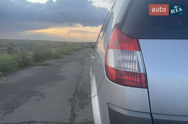 Минивэн Renault Scenic 2005 в 