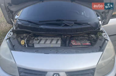 Минивэн Renault Scenic 2005 в 