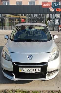 Мінівен Renault Scenic 2012 в Рівному
