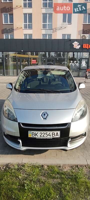 Renault Scenic 2012