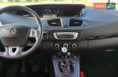 Минивэн Renault Scenic 2012 в 