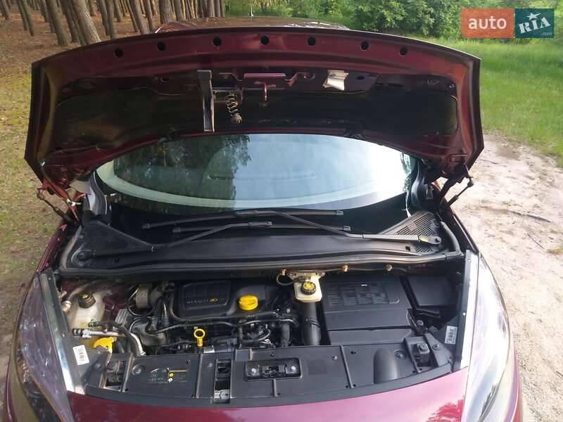 Минивэн Renault Scenic 2013 в Коростене