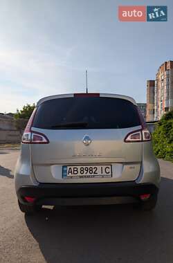 Минивэн Renault Scenic 2010 в 