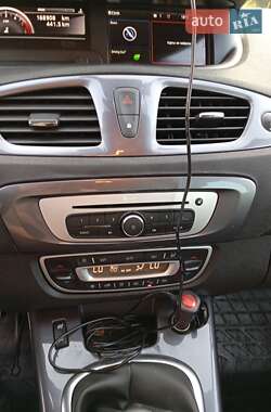 Минивэн Renault Scenic 2014 в 