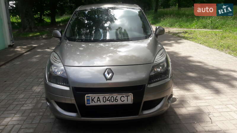 Мінівен Renault Scenic 2009 в Глухові