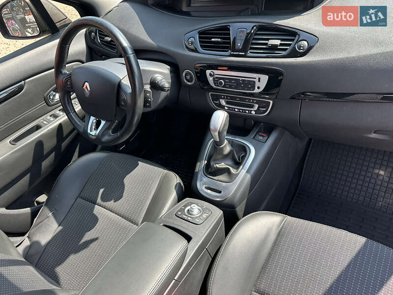 Минивэн Renault Scenic 2013 в Снятине