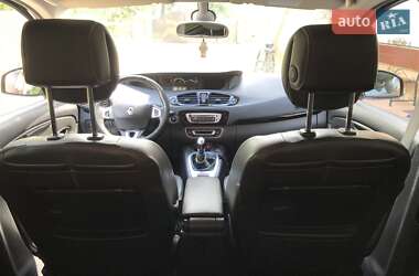 Минивэн Renault Scenic 2012 в 