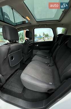 Минивэн Renault Scenic 2008 в 