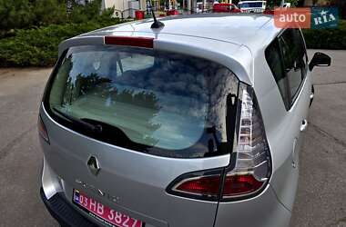 Минивэн Renault Scenic 2013 в 