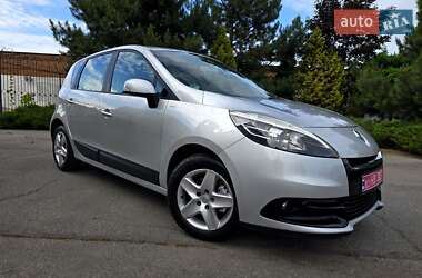 Минивэн Renault Scenic 2013 в 