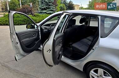 Минивэн Renault Scenic 2013 в 