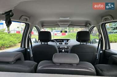 Минивэн Renault Scenic 2013 в 