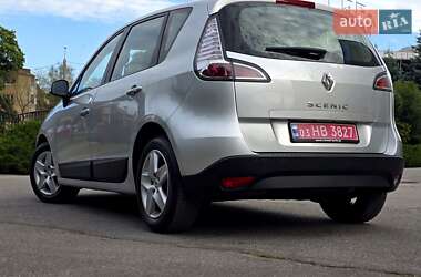 Минивэн Renault Scenic 2013 в 