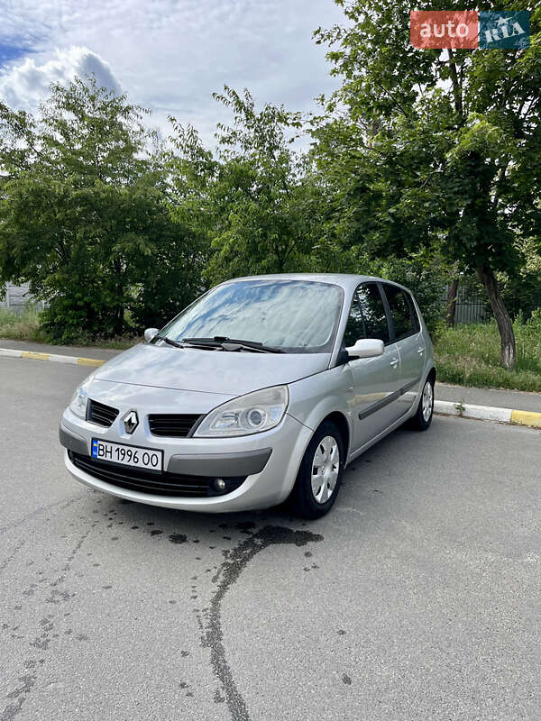 Минивэн Renault Scenic 2007 в Буче