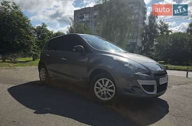 Минивэн Renault Scenic 2011 в 