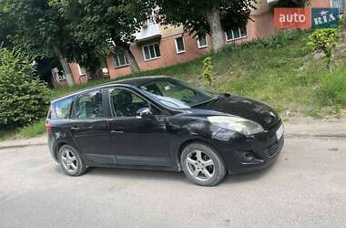 Минивэн Renault Scenic 2010 в 