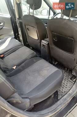 Минивэн Renault Scenic 2010 в 