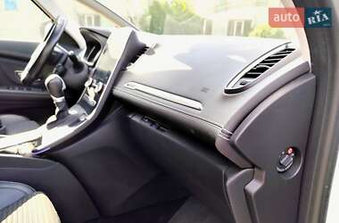Минивэн Renault Scenic 2018 в 