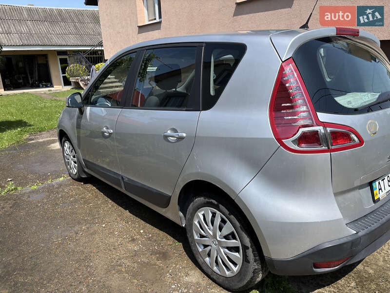 Мінівен Renault Scenic 2011 в Івано-Франківську фото 4 Мінівен Renault Scenic 2011 в Івано-Франківську