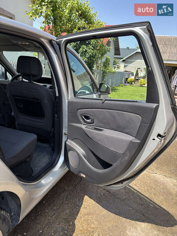 Мінівен Renault Scenic 2011 в Івано-Франківську фото 9 Мінівен Renault Scenic 2011 в Івано-Франківську