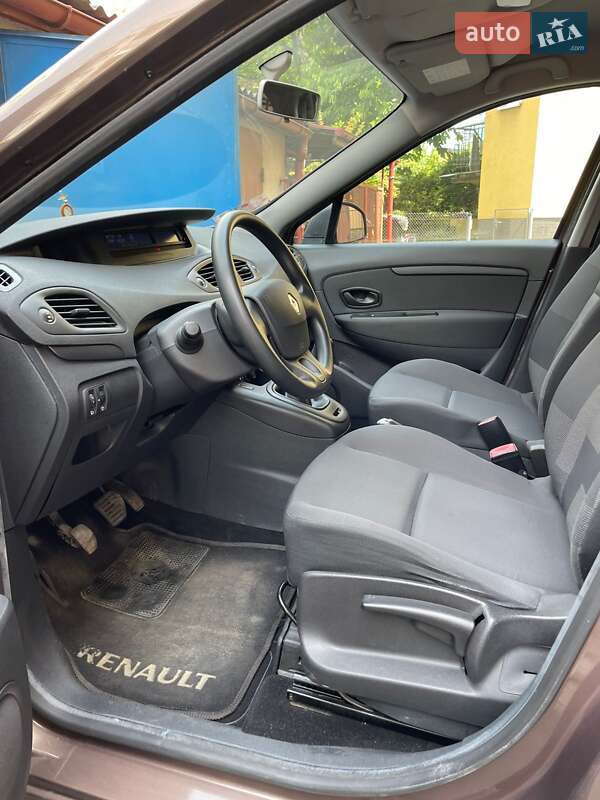 Renault Scenic 2011