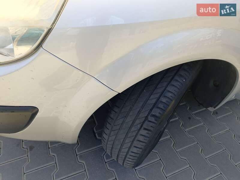 Минивэн Renault Scenic 2007 в Ровно