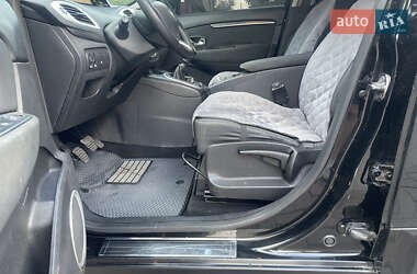Минивэн Renault Scenic 2010 в 