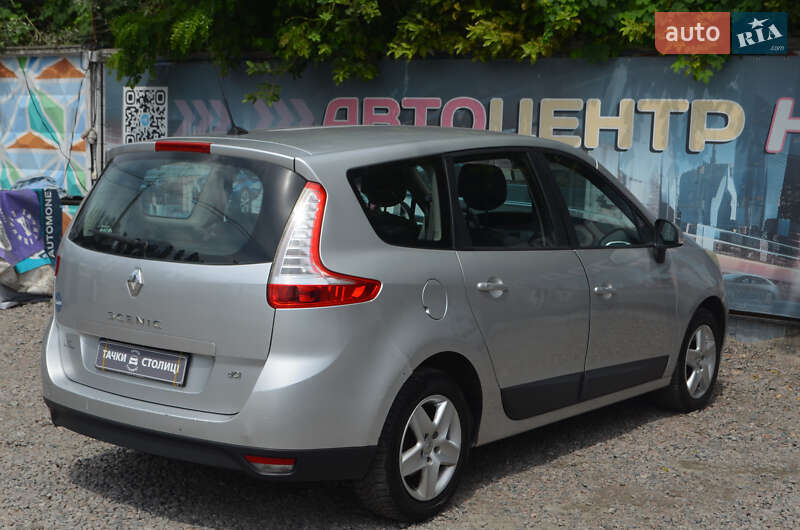 Мінівен Renault Scenic 2012 в Києві