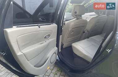 Минивэн Renault Scenic 2010 в 