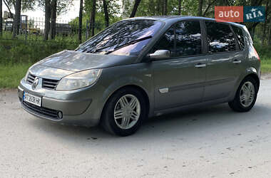 Минивэн Renault Scenic 2004 в 