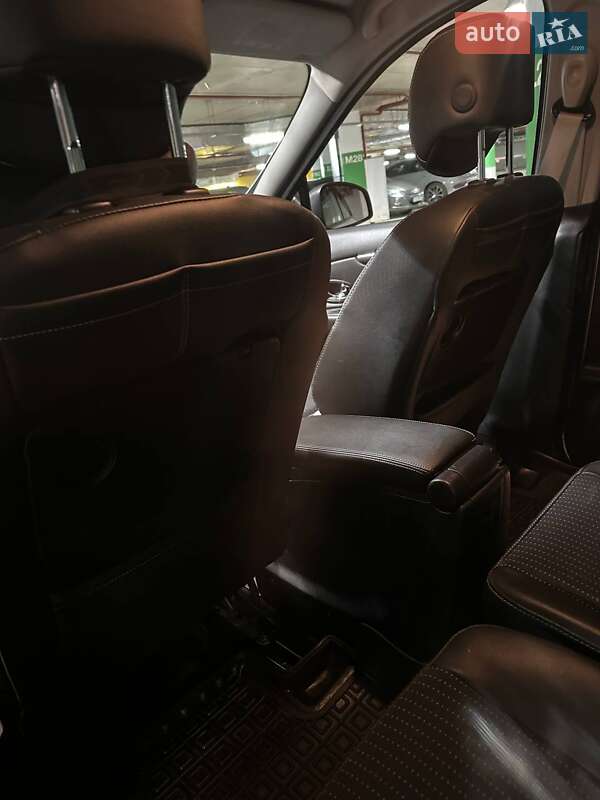 Мінівен Renault Scenic 2013 в Львові