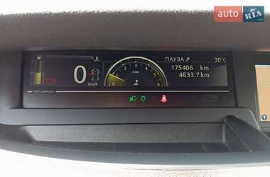 Минивэн Renault Scenic 2013 в 
