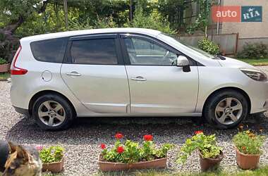 Минивэн Renault Scenic 2013 в 