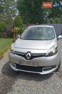Минивэн Renault Scenic 2013 в 